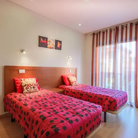 Villa V4, Jardins Branqueira3 Near Beach, Albufeira